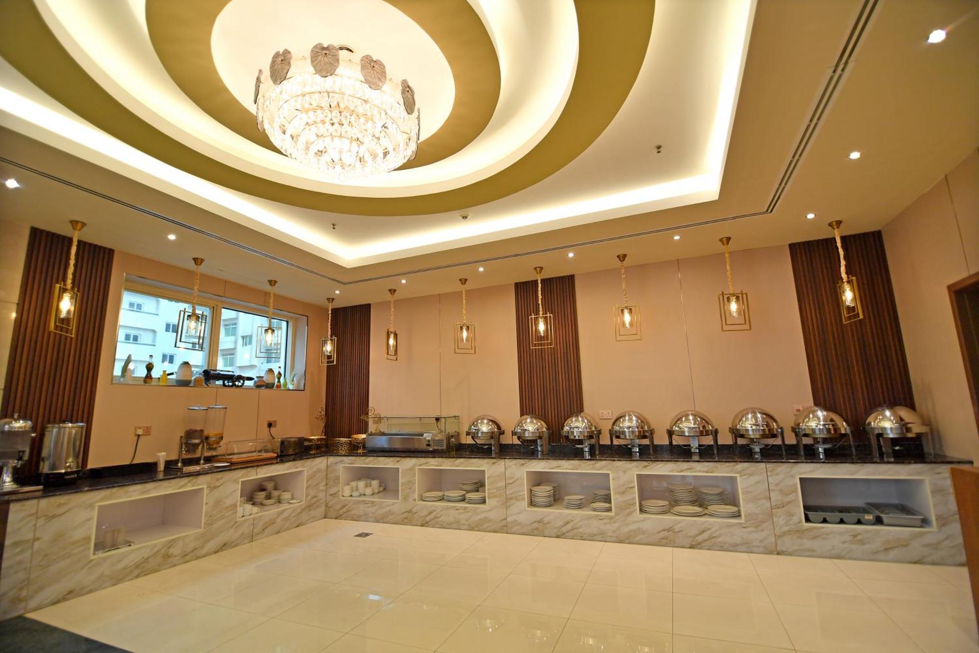 Hotel Nejoum Al Emarat Sharjah Esterno foto