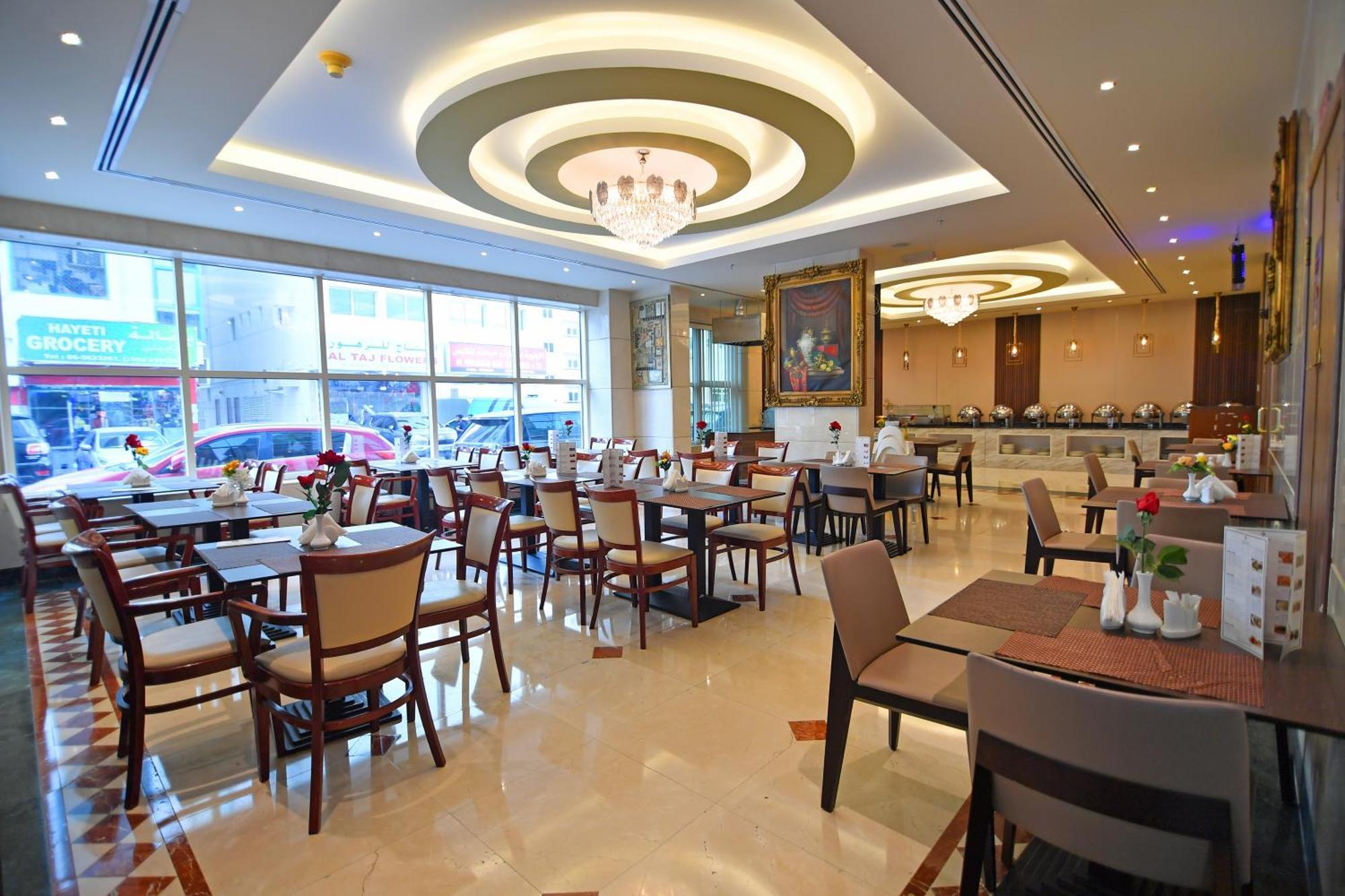 Hotel Nejoum Al Emarat Sharjah Esterno foto